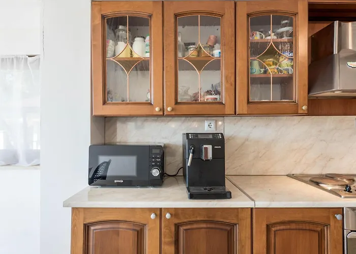 Sineva - Pool, Bbq & Seaview Ferienhaus *