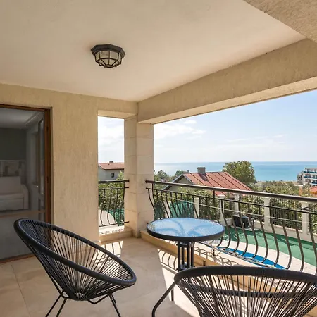 Sineva - Pool, Bbq & Seaview 度假居 *